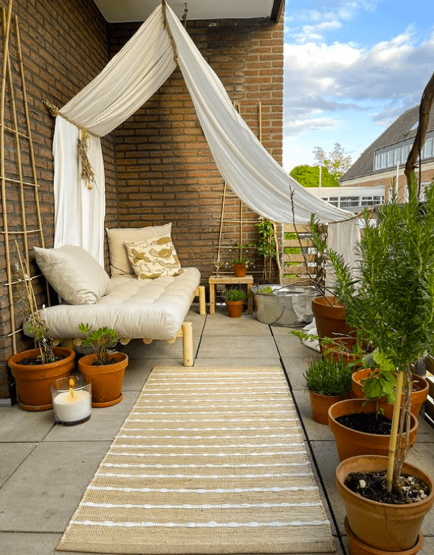 DIY balcony shade