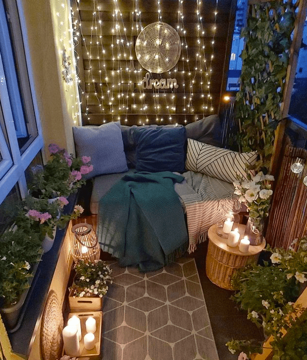 balcony trellis with faux ivy