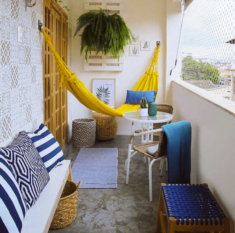 apartment balcony enclosure