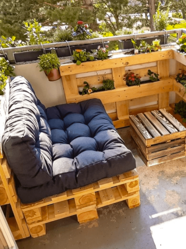 cropped-pallet-couch-2.png