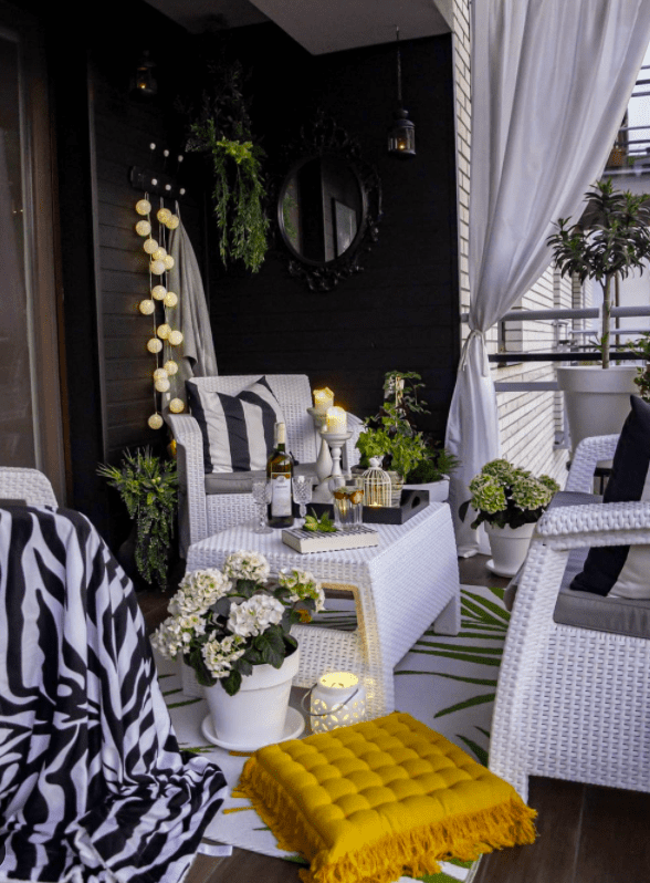 black and white balcony decor