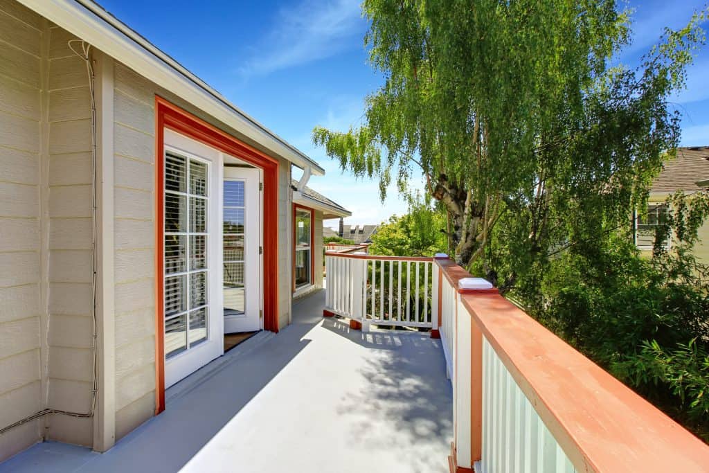 5 Ways to Use a Wraparound Balcony Balcony Boss