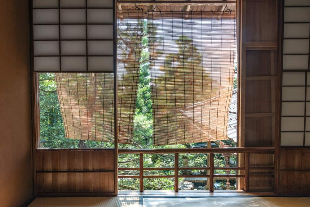 roller shade blocking wind on balcony