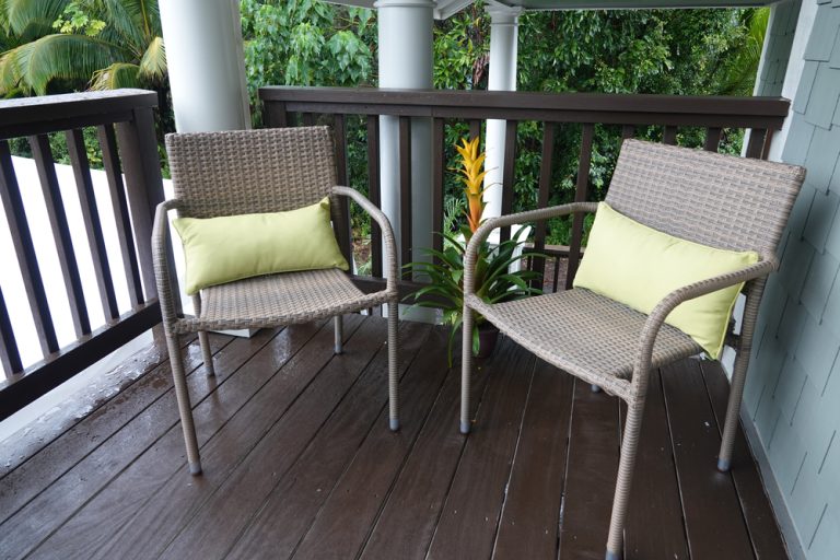 How to Keep Bugs Away from Your Balcony