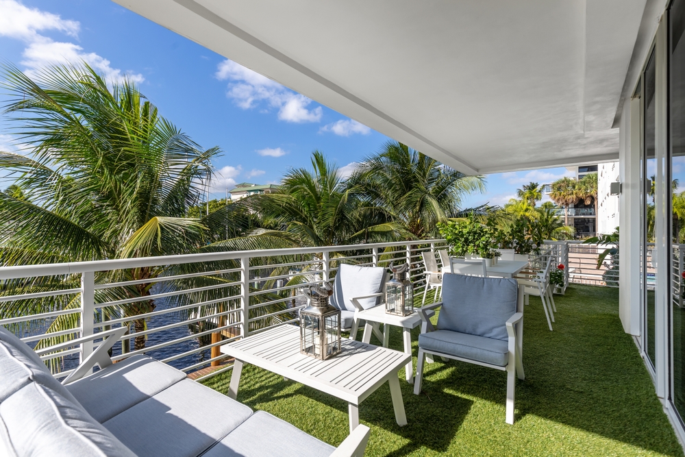 artificial grass balcony floor