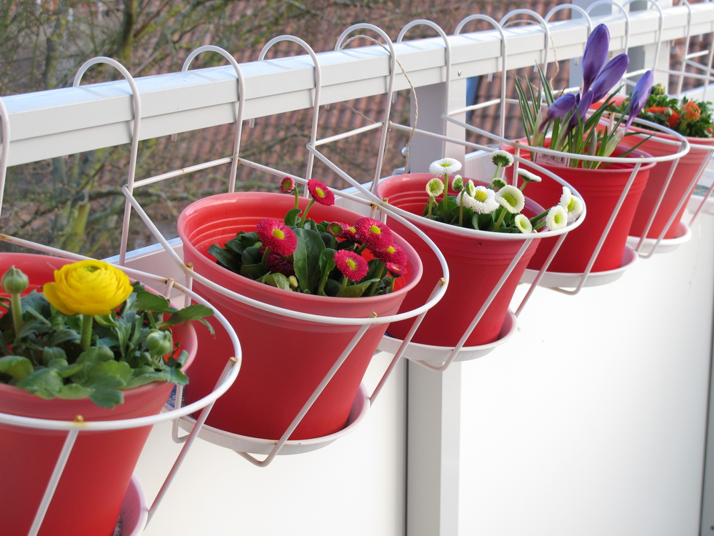 balcony railing planter with pot holder bracket