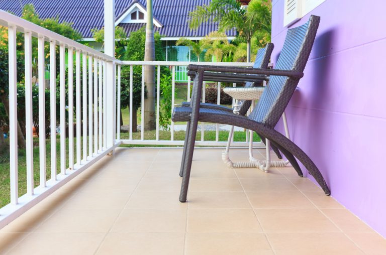 How to Clean a Painted Concrete Balcony Without Damaging the Finish in 5 Simple Steps