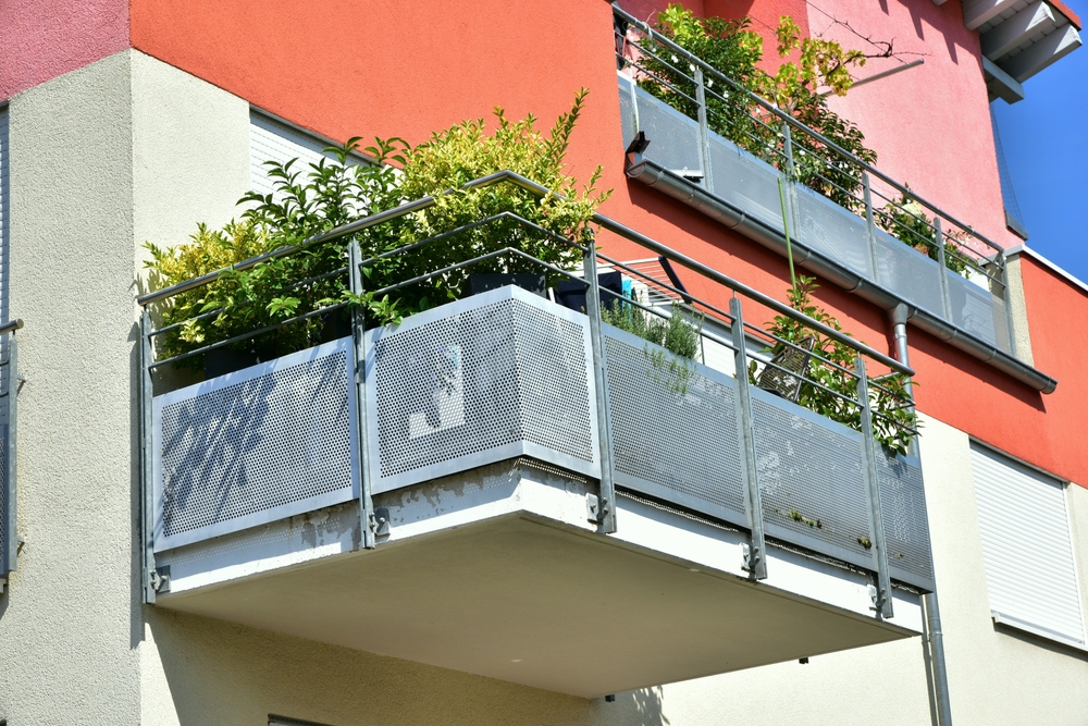 using plants to reduce balcony noise