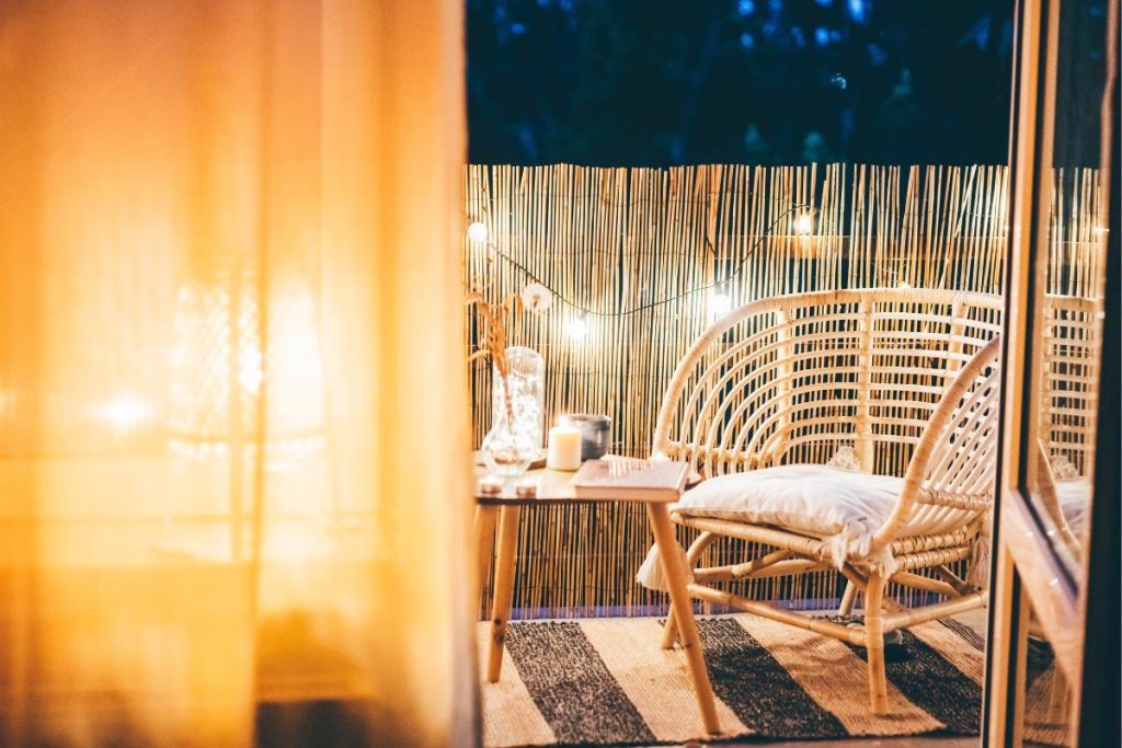 balcony privacy screen with bamboo canes